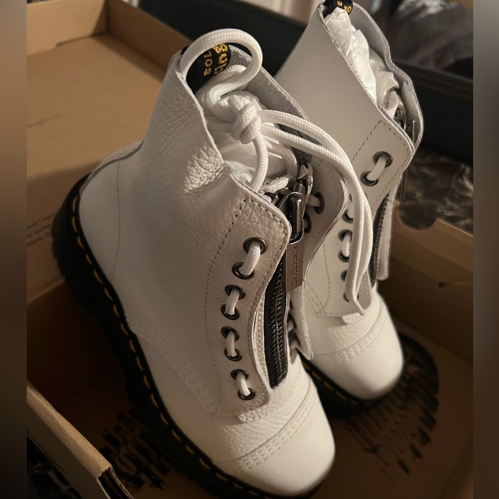 Dr. Martens White Sinclair Leather Platform Boot, Size 7